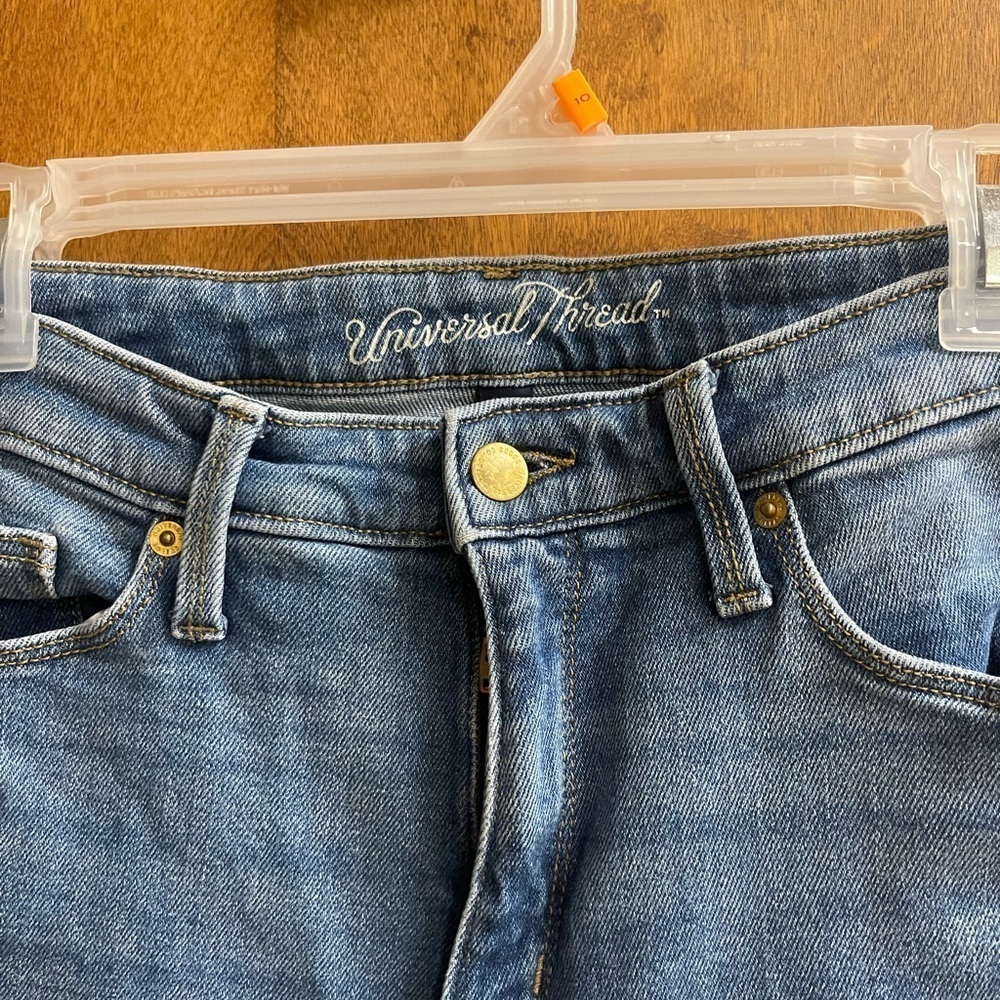 Universal Thread Blue Wide-Leg Jeans - Picture 3 of 8